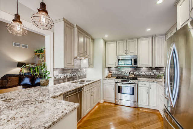 2075 Colonial Street Aurora, IL 60503 - Photo 6 of 22