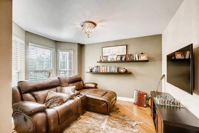 2075 Colonial Street Aurora, IL 60503 - Photo 8 of 22