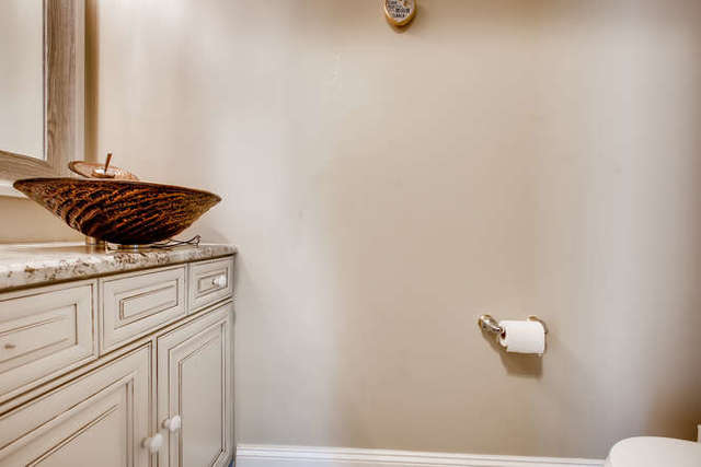 2075 Colonial Street Aurora, IL 60503 - Photo 9 of 22