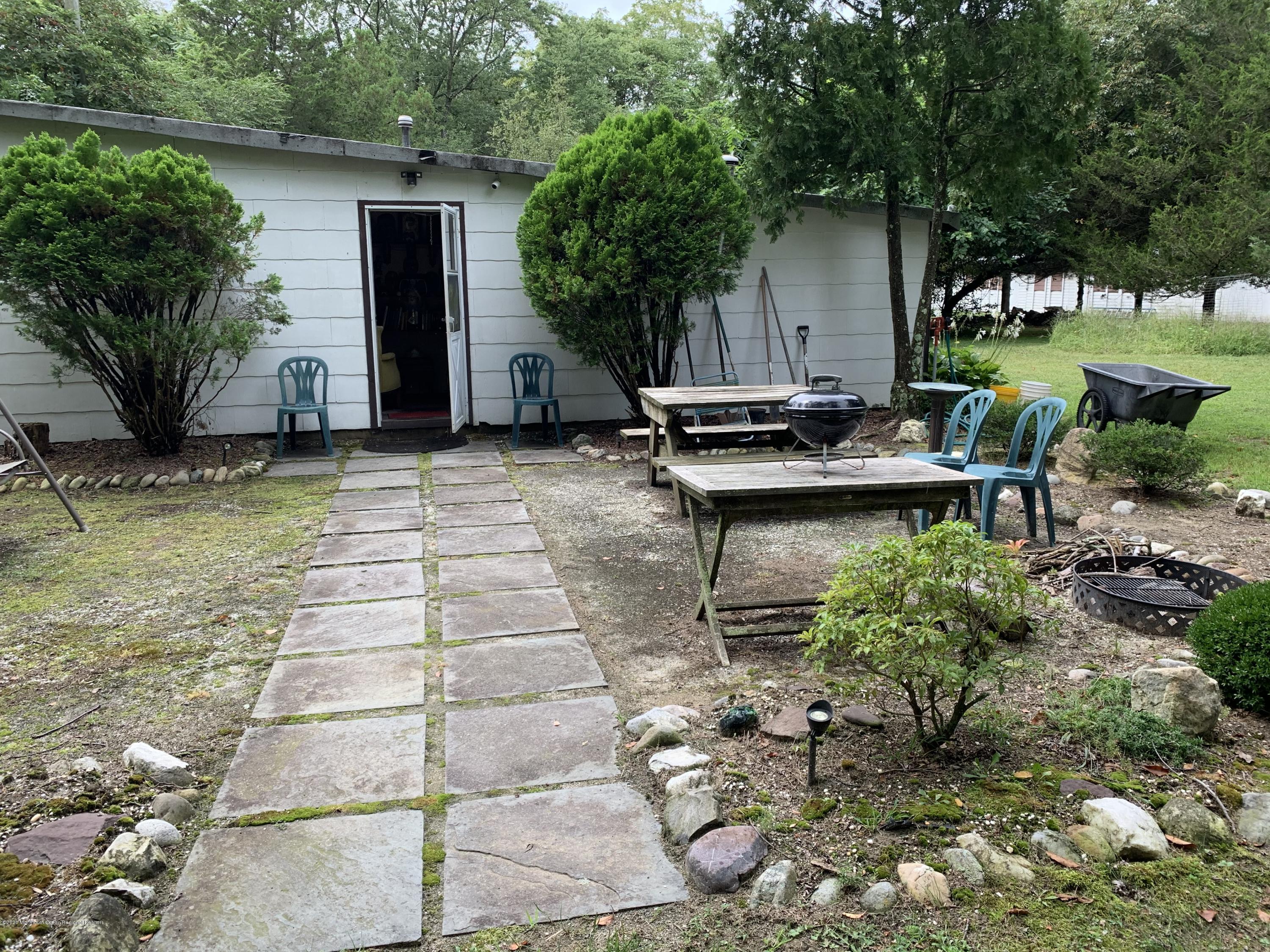 868 Hulses Corner Road Howell, NJ 07731 - Photo 3 of 4 IMG_1556