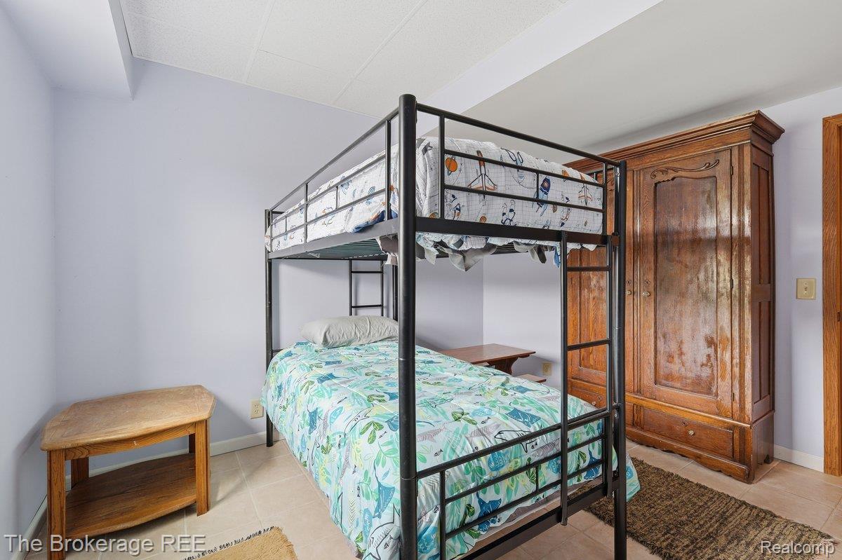 2422 South Henderson Road Davison, MI 48423 - Photo 41 of 53 Additional content