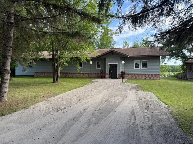 $395,000 | 1682 Highway 11, Baudette, MN 56623