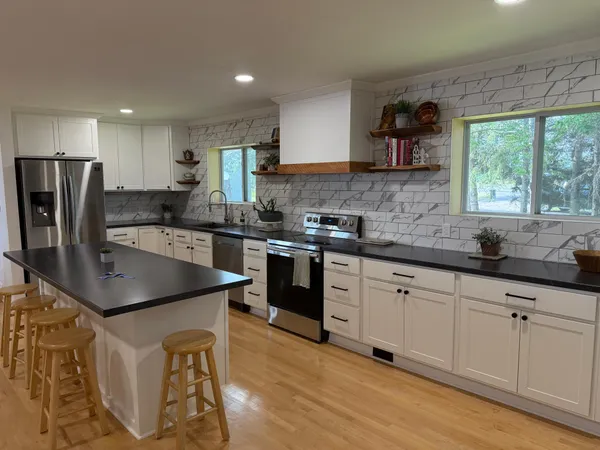 $395,000 | 1682 Highway 11, Baudette, MN 56623