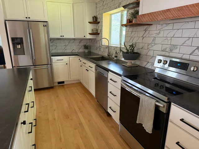 $395,000 | 1682 Highway 11, Baudette, MN 56623