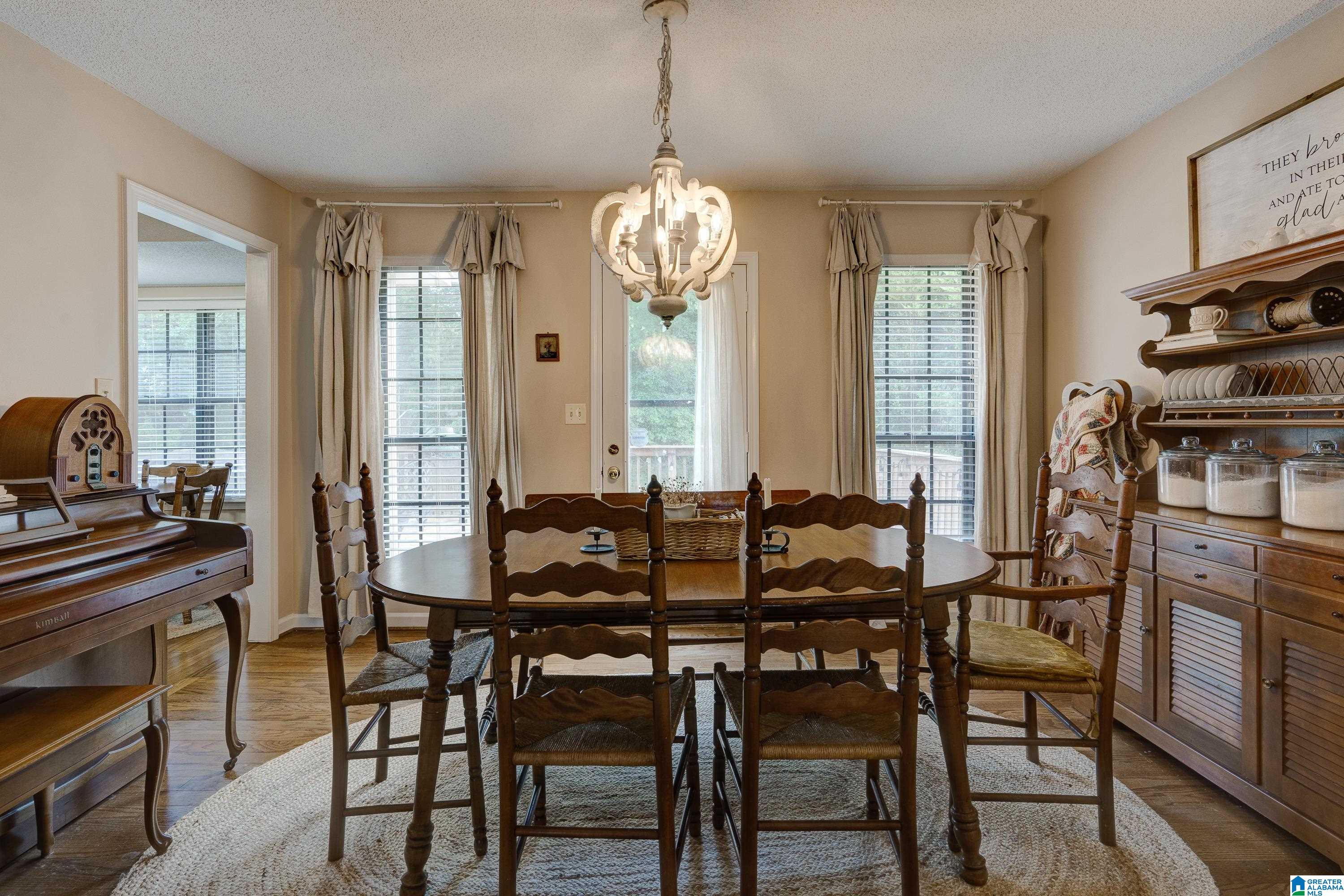 124 Forest Parkway Alabaster, AL 35007 - Photo 7 of 37