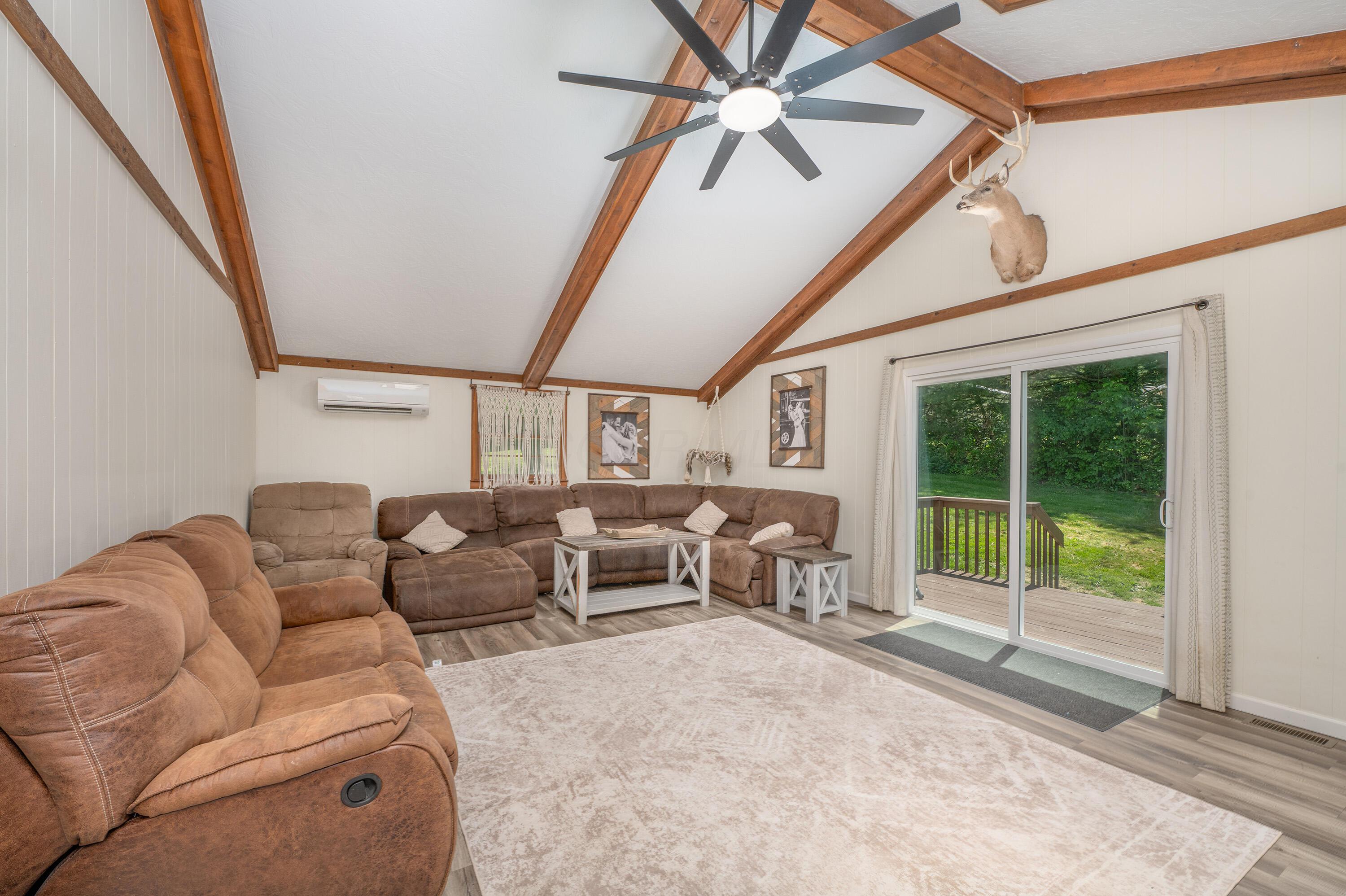 15692 Carson Road Mount Vernon, OH 43050 - Photo 4 of 42