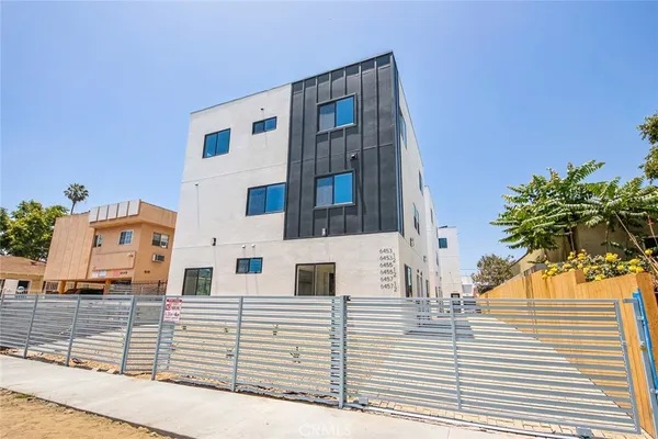 $3,795 | 6453 Troost Avenue, North Hollywood, CA 91606
