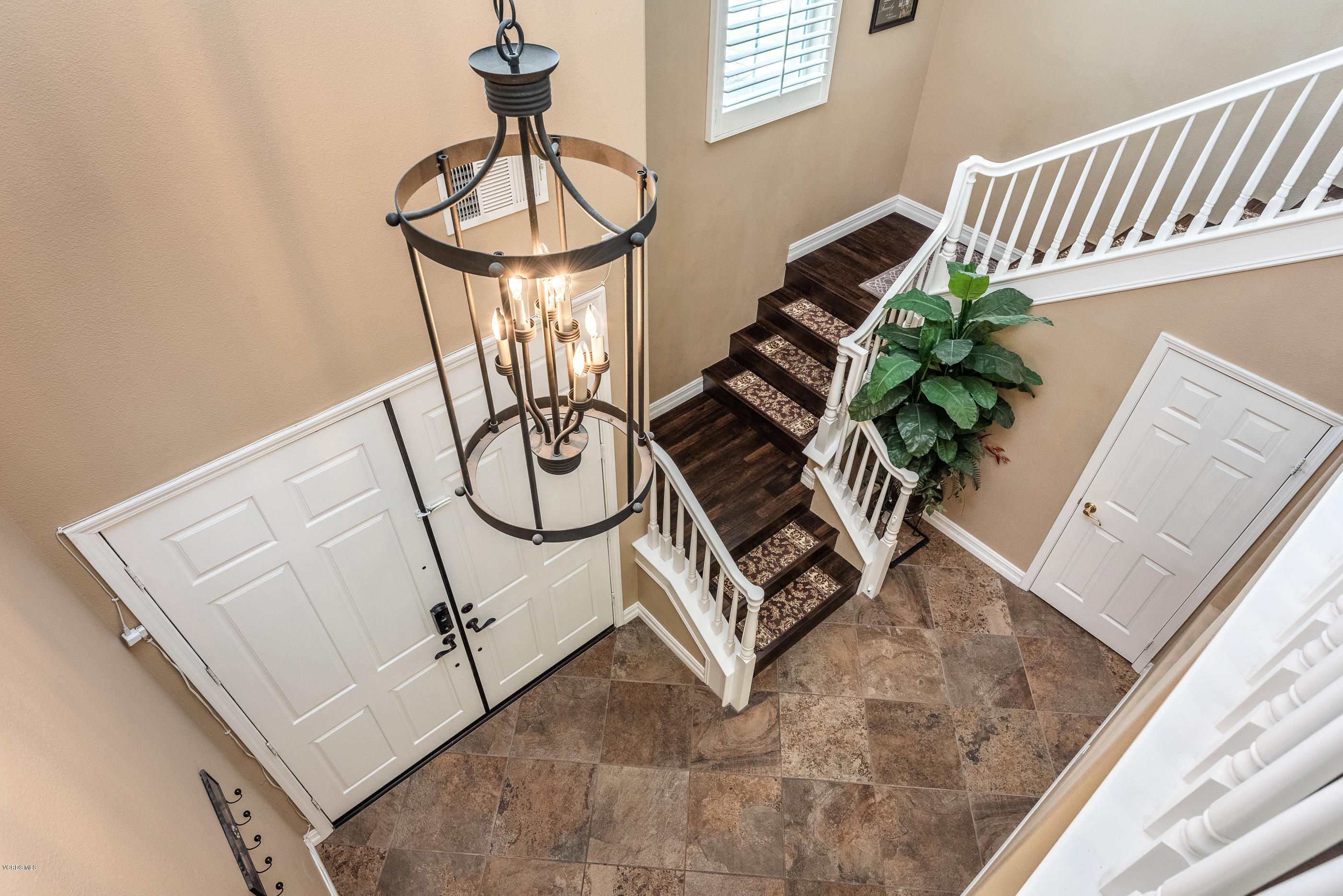 1469 Hidden Ranch Drive Simi Valley, CA 93063 - Photo 29 of 49 a view of entryway with a table and chair