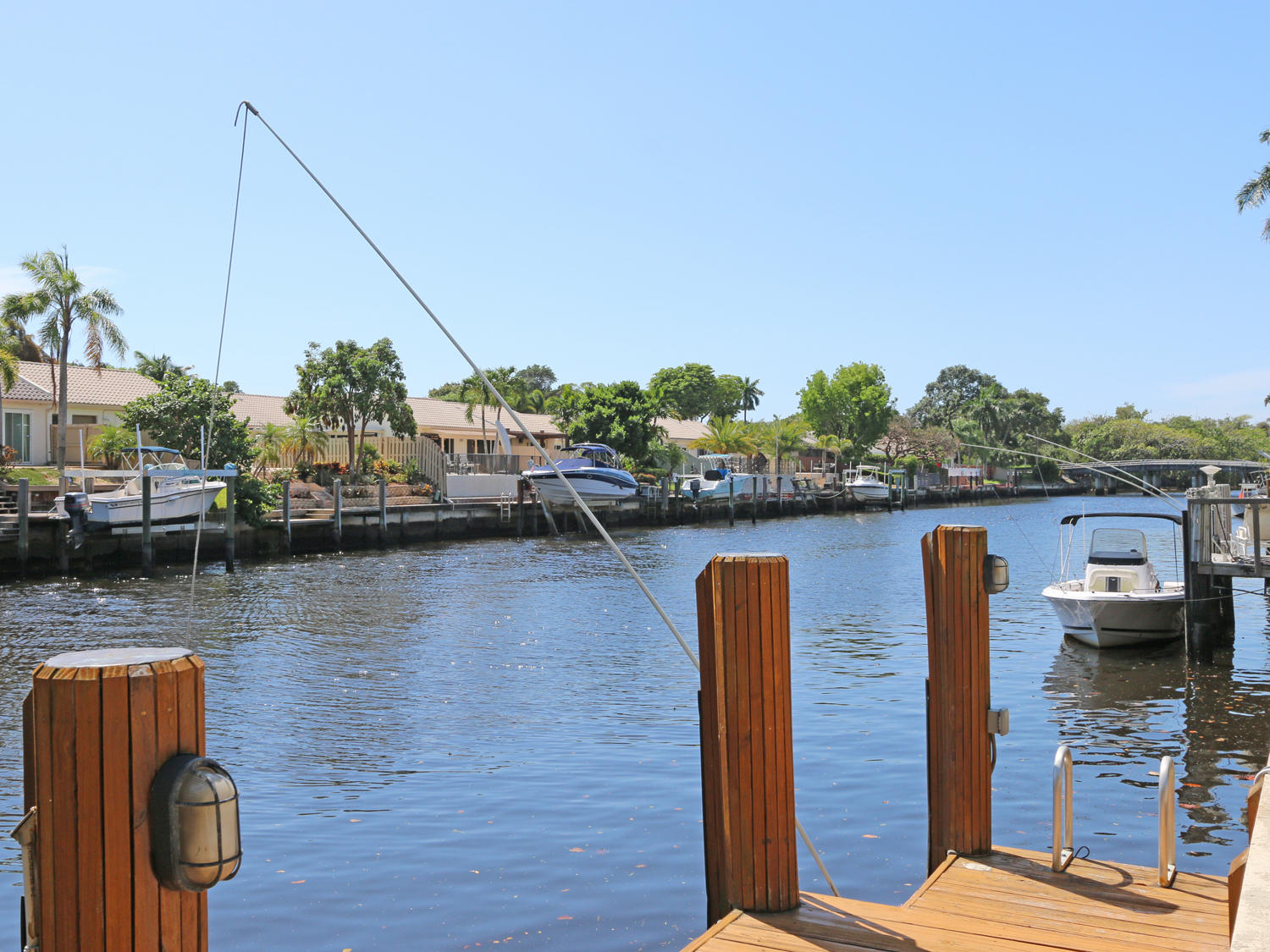 599 Apple Tree Lane Boca Raton, FL 33486 - Photo 2 of 20 waterfront
