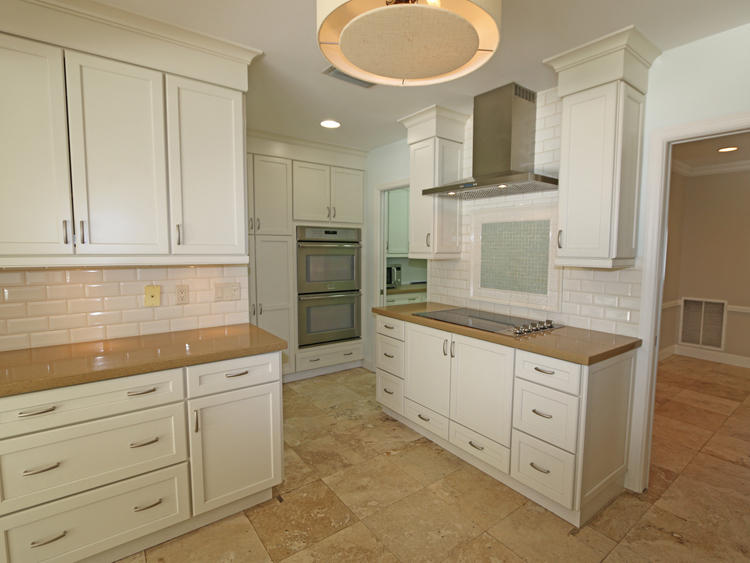 599 Apple Tree Lane Boca Raton, FL 33486 - Photo 5 of 20 Kitchen