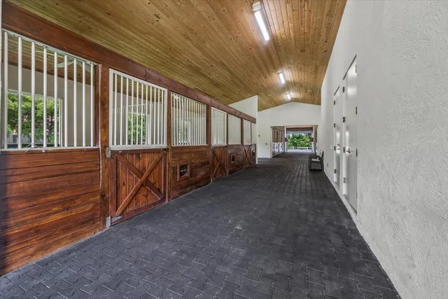 $220,000 | 2439 Appaloosa Trail, Wellington, FL 33414