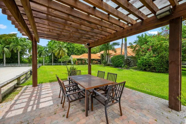 $220,000 | 2439 Appaloosa Trail, Wellington, FL 33414