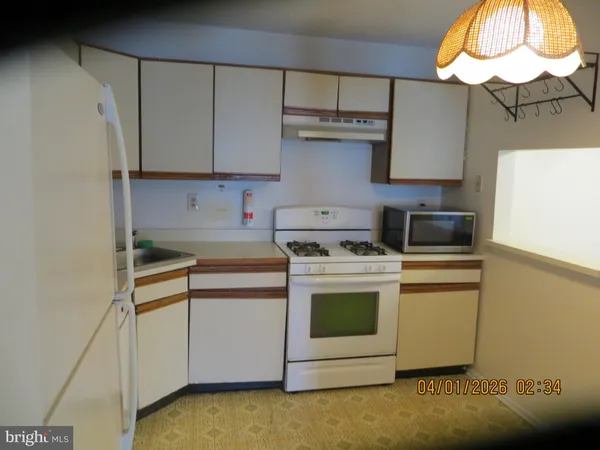 $2,200 | 21 Aspen Court, Hamilton, NJ 08619