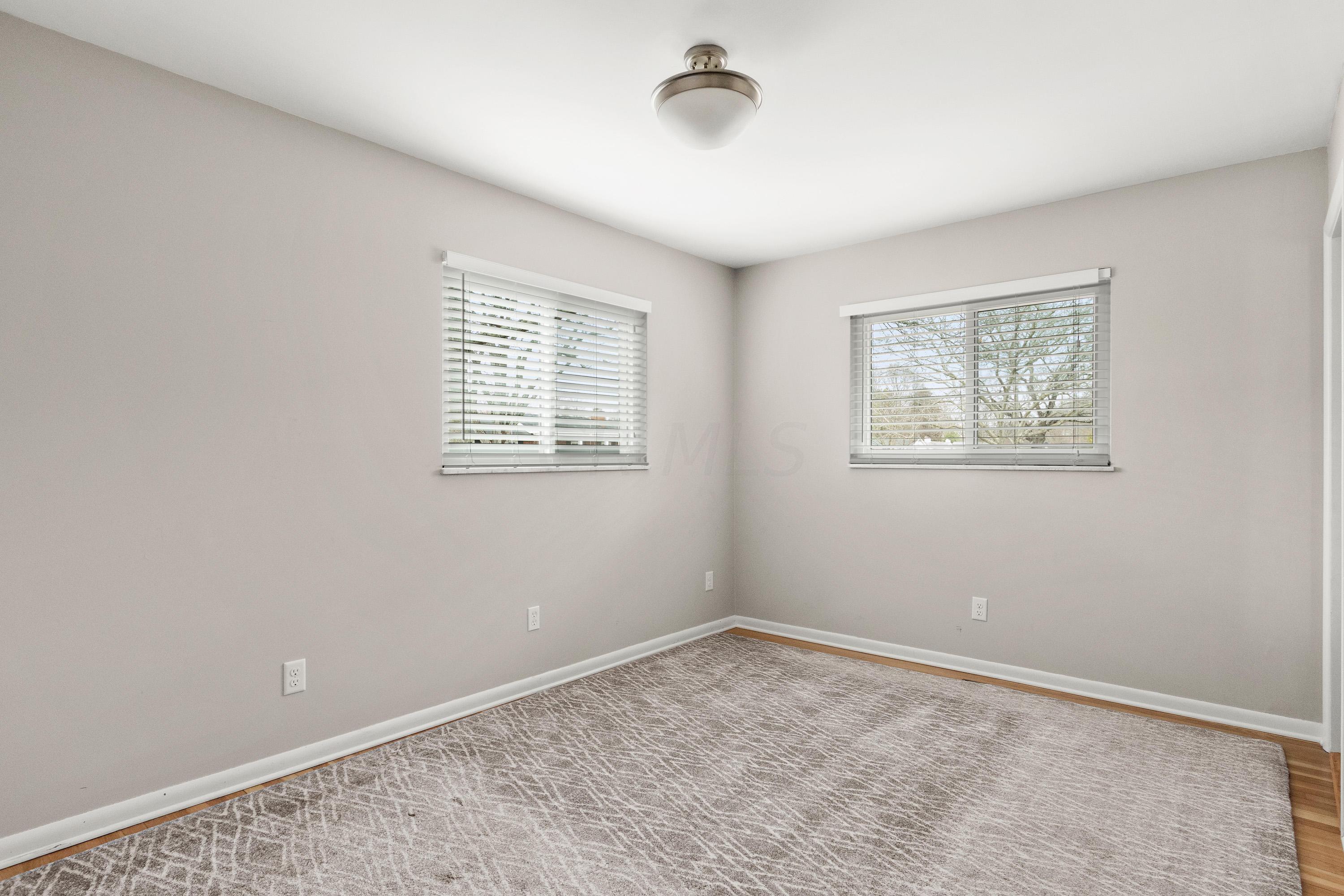 3082 Bembridge Road Columbus, OH 43221 - Photo 20 of 31 Gallery Image 20