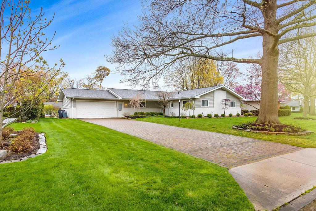 3082 Bembridge Road Columbus, OH 43221 - Photo 2 of 31 Gallery Image 2