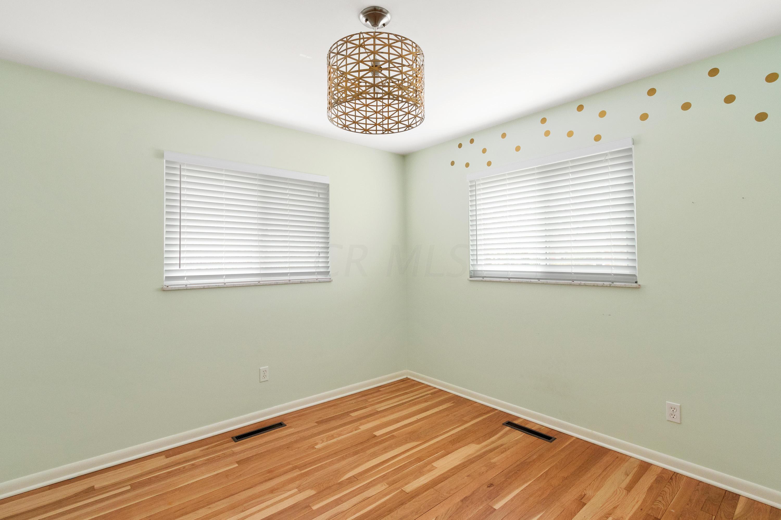 3082 Bembridge Road Columbus, OH 43221 - Photo 26 of 31 Gallery Image 26
