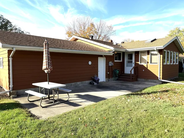$215,000 | 411 8th Street Northeast, Fosston, MN 56542