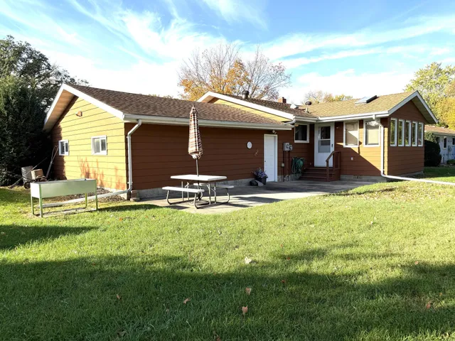 $215,000 | 411 8th Street Northeast, Fosston, MN 56542