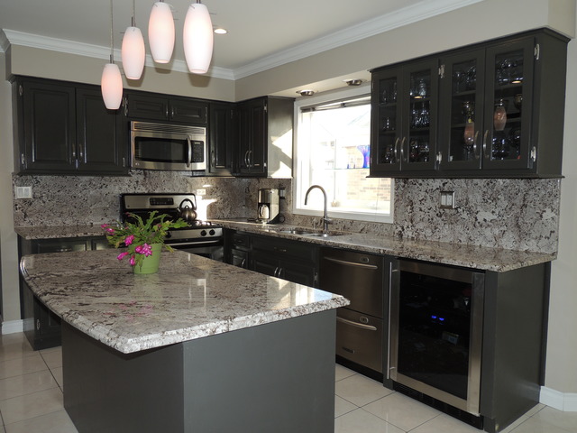 1390 Ashley Lane Addison, IL 60101 - Photo 6 of 25