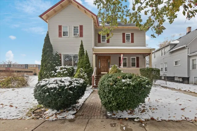 $699,900 | 1408 Brown Avenue, Evanston, IL 60201