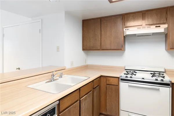 $119,900 | 3740 Desert Marina Drive, Unit 2, Laughlin, NV 89029
