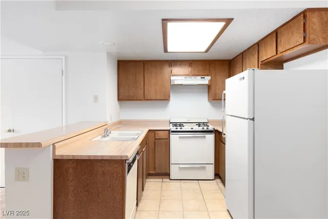 $149,900 | 3740 Desert Marina Drive, Unit 2, Laughlin, NV 89029