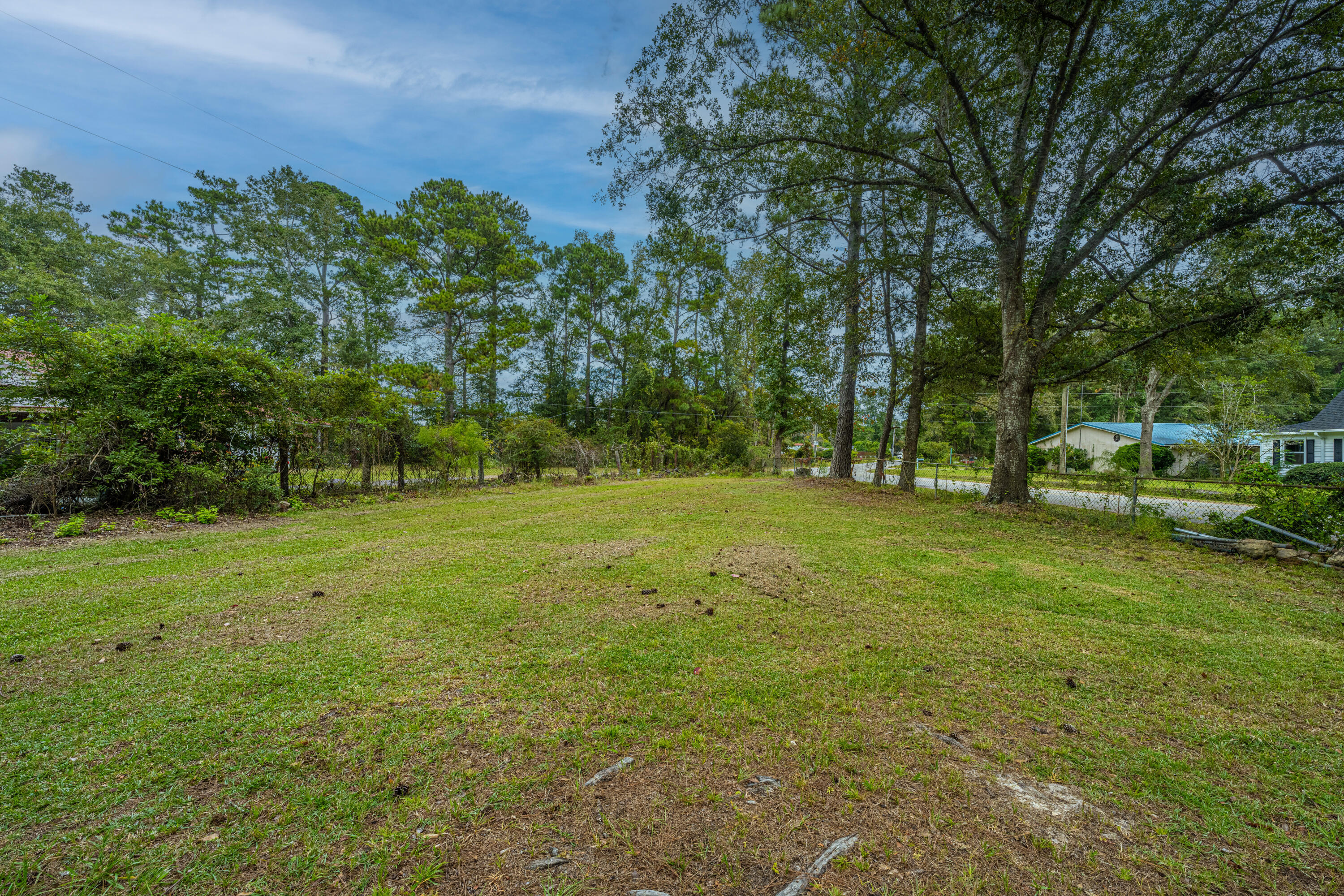 120 Markie Road Summerville, SC 29486 - Photo 4 of 17 120MarkieRd002