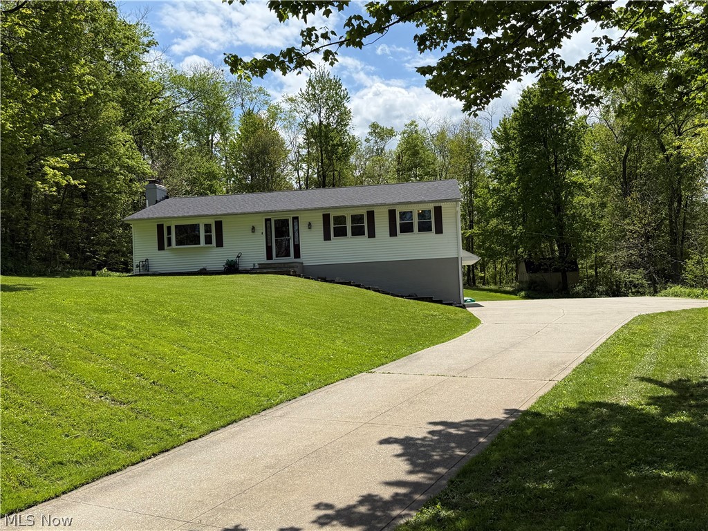 10239 Mulberry Road Chardon, OH 44024 - Photo 2 of 39
