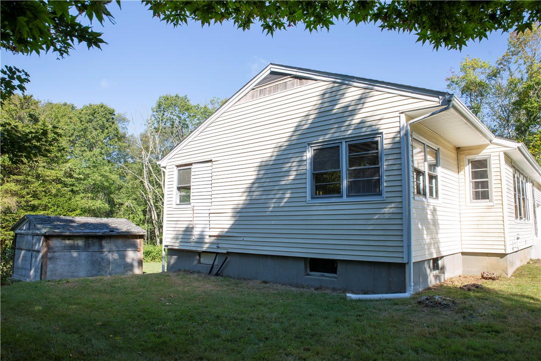 21 Nichols Lane Westerly, RI 02891 - Photo 12 of 29