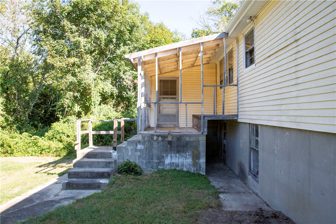 21 Nichols Lane Westerly, RI 02891 - Photo 13 of 29