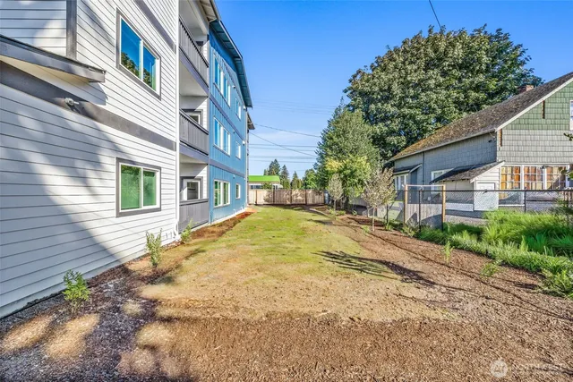 a view of outdoor space yard and front view of a house