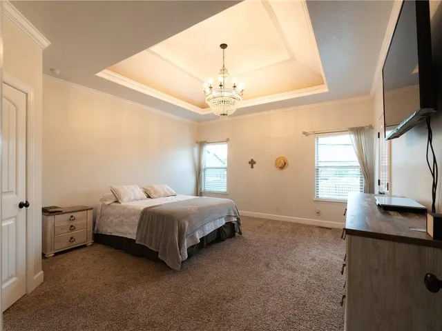 $368,800 | 1112 Carlisle Drive, Raymore, MO 64083