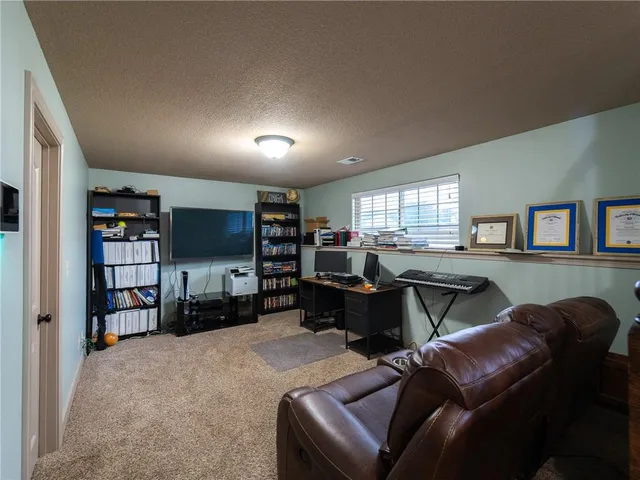 $368,800 | 1112 Carlisle Drive, Raymore, MO 64083