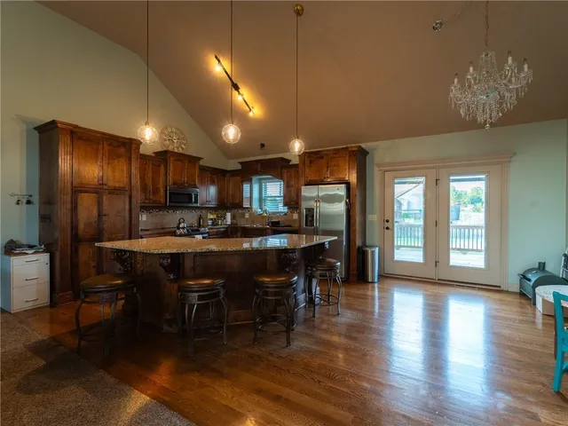 $368,800 | 1112 Carlisle Drive, Raymore, MO 64083