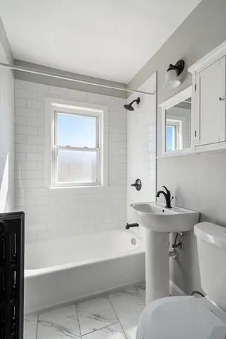 $3,150 | 10 Centre Avenue, Unit 5, Boston, MA 02124