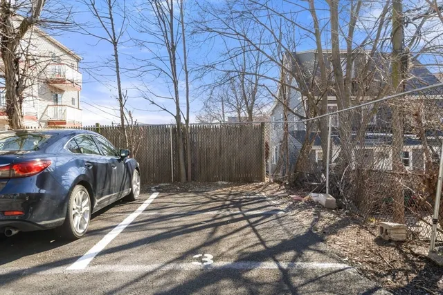 $3,150 | 10 Centre Avenue, Unit 5, Boston, MA 02124