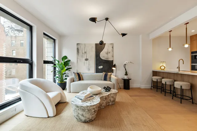 $2,800,000 | 16 West 18th Street, Unit 4 | Flatiron