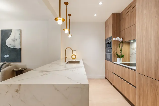 $2,800,000 | 16 West 18th Street, Unit 4 | Flatiron