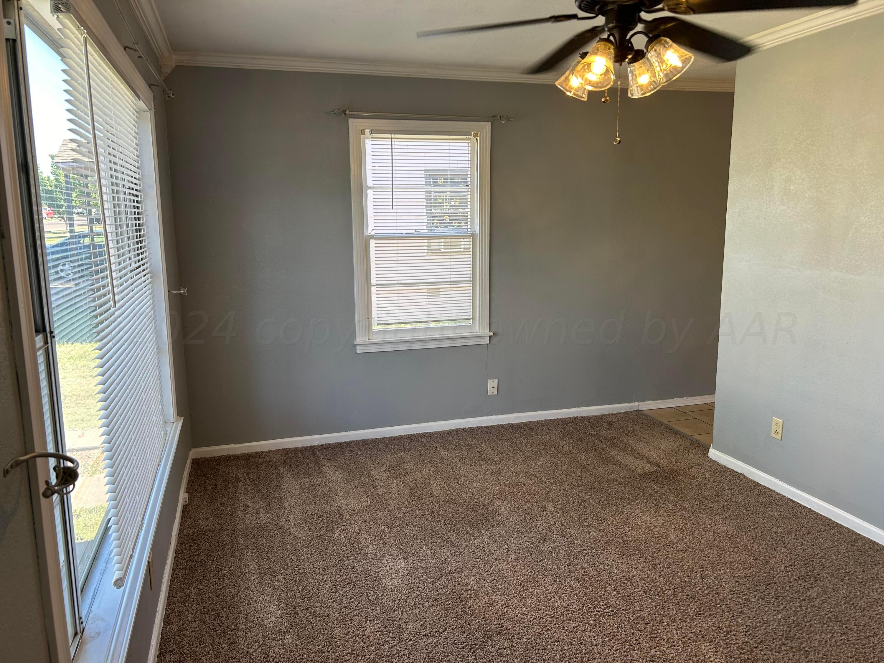 4617 South Lipscomb Street Amarillo, TX 79110 - Photo 2 of 19 front living area