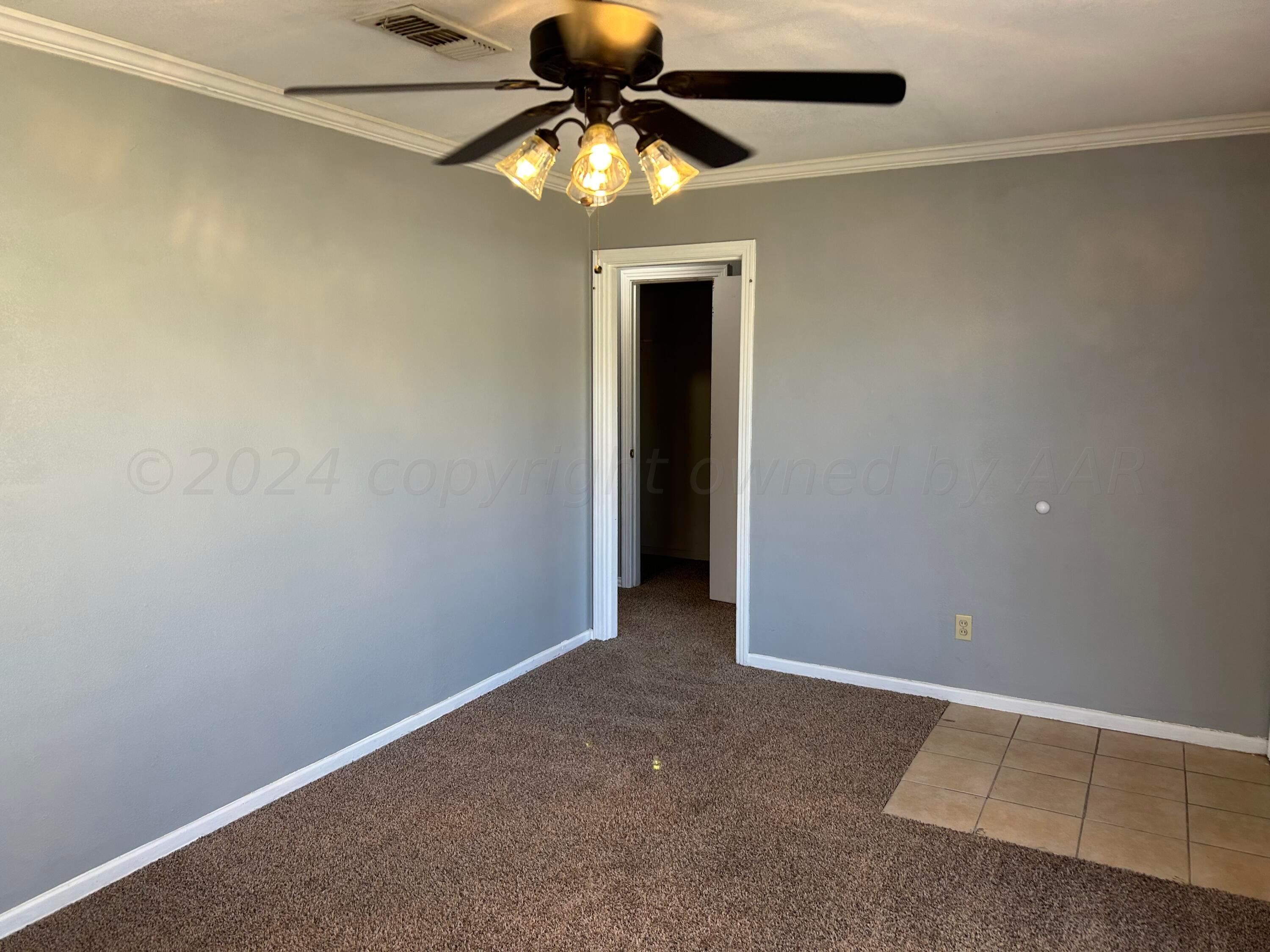 4617 South Lipscomb Street Amarillo, TX 79110 - Photo 3 of 19 front living 2