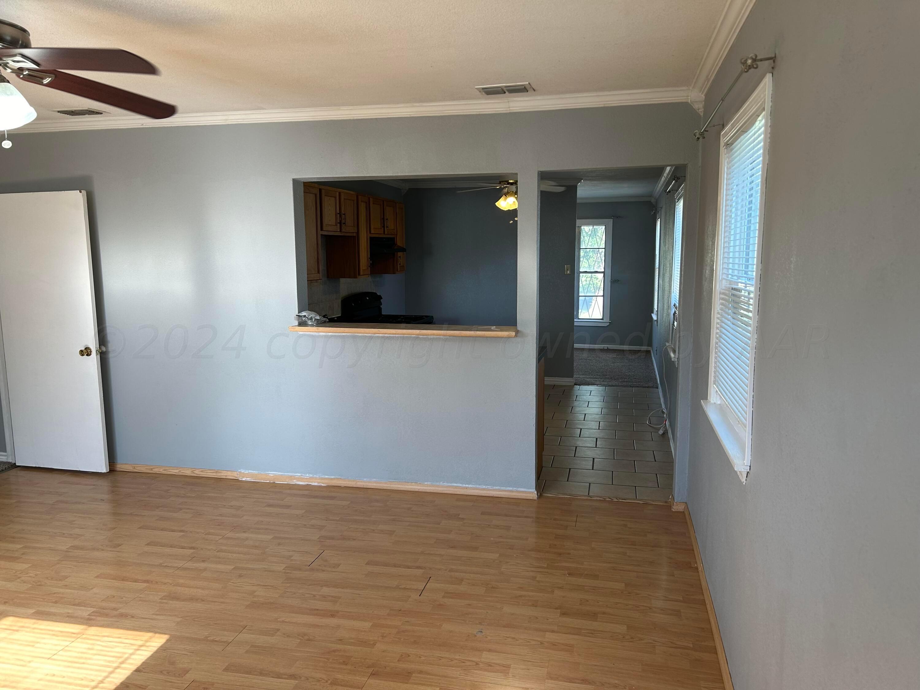 4617 South Lipscomb Street Amarillo, TX 79110 - Photo 6 of 19 kitchen pass thru
