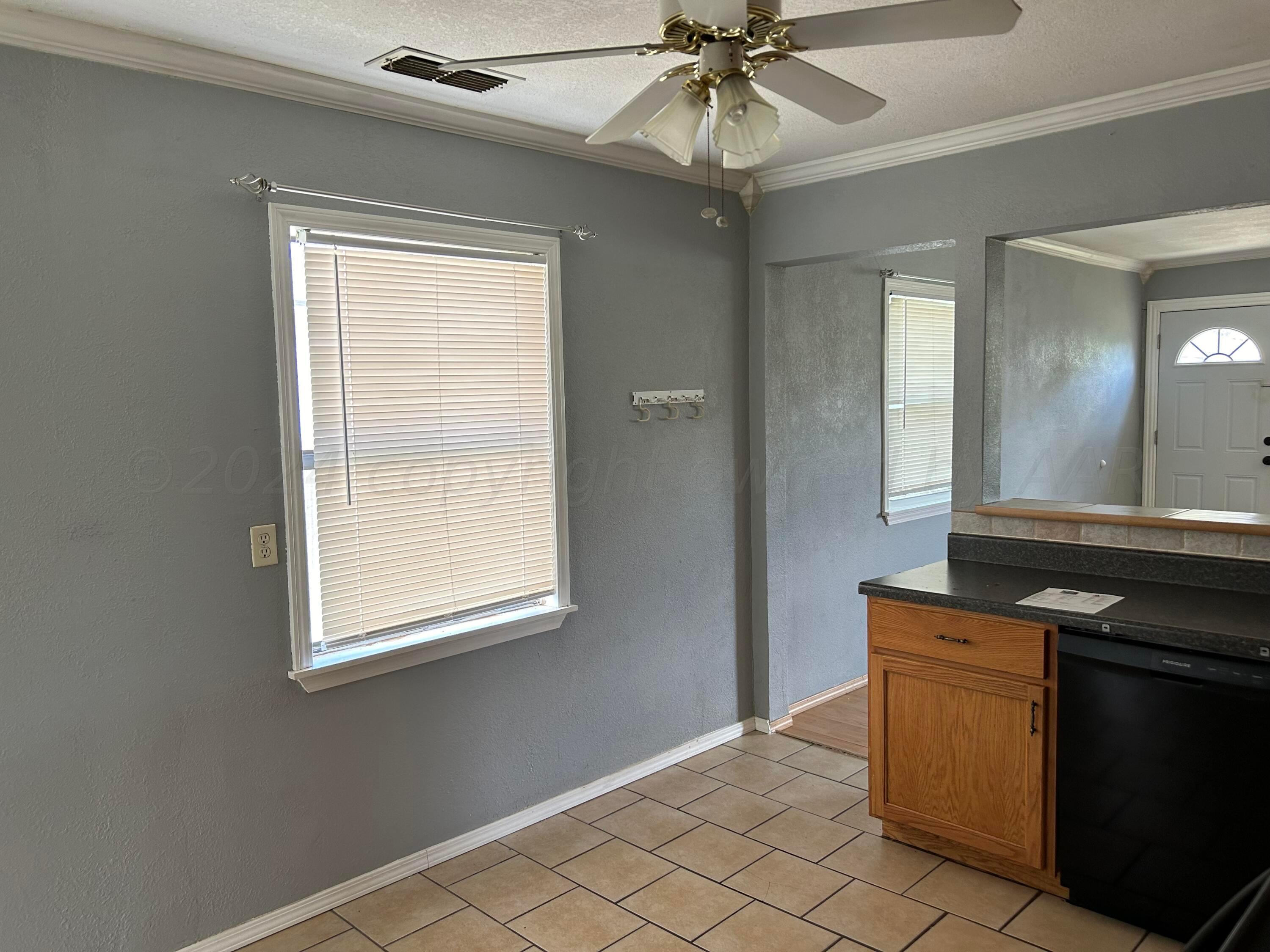 4617 South Lipscomb Street Amarillo, TX 79110 - Photo 7 of 19 kitchen to 2nd LR