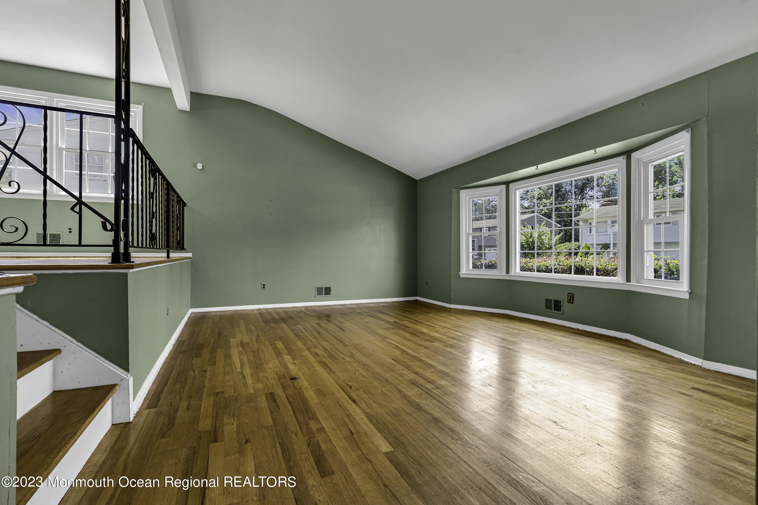 44 Danemar Drive Matawan, NJ 07747 - Photo 5 of 31 010__dsc9803