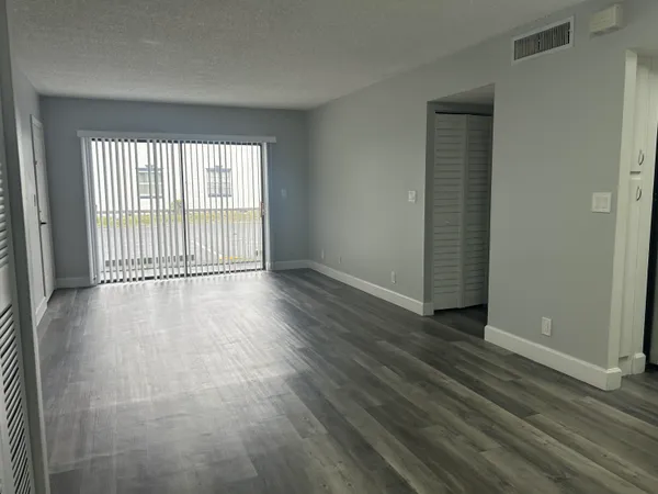 $2,000 | 3232 Northwest 84th Avenue, Sunrise, FL 33351