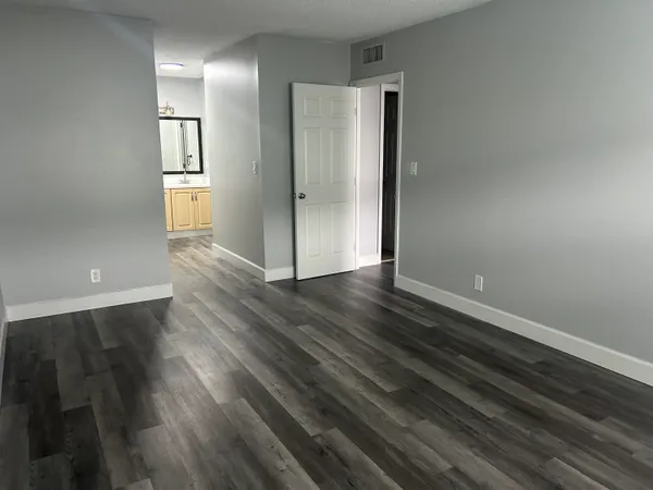 $2,000 | 3232 Northwest 84th Avenue, Sunrise, FL 33351