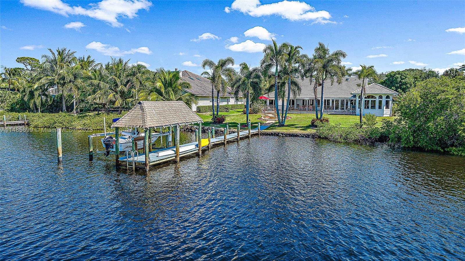 18781 Southeast River Ridge Road Jupiter, FL 33469 - Photo 16 of 37 Gallery Image 16