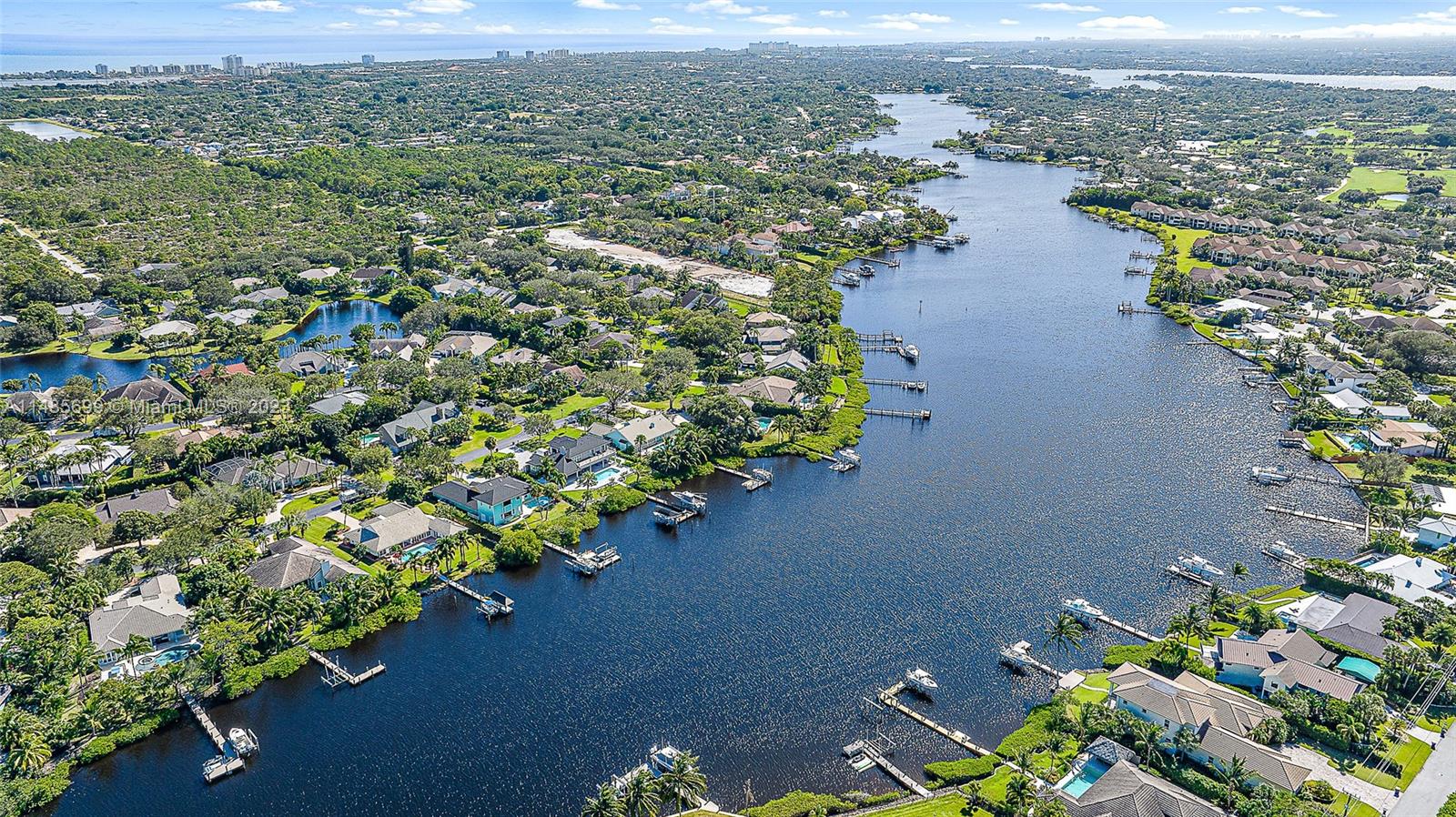 18781 Southeast River Ridge Road Jupiter, FL 33469 - Photo 18 of 37 Gallery Image 18