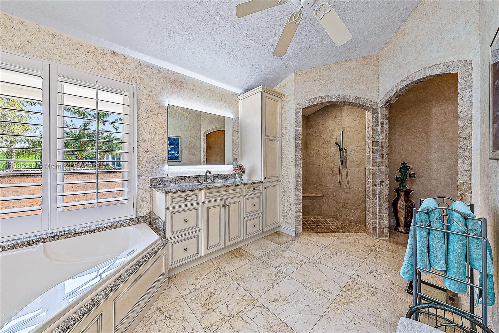 18781 Southeast River Ridge Road Jupiter, FL 33469 - Photo 32 of 37 Gallery Image 32