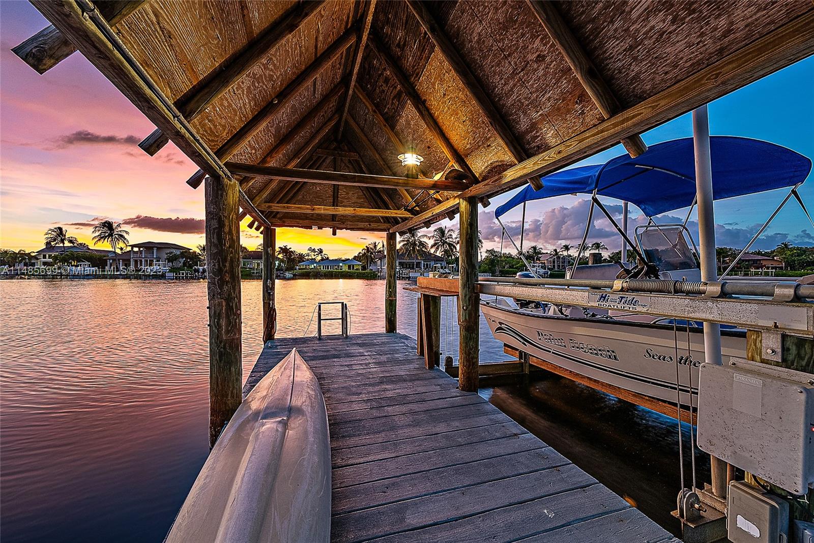18781 Southeast River Ridge Road Jupiter, FL 33469 - Photo 4 of 37 Gallery Image 4