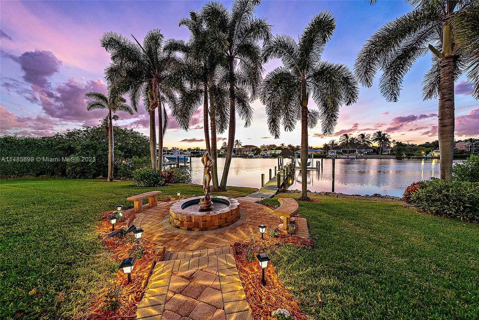 18781 Southeast River Ridge Road Jupiter, FL 33469 - Photo 5 of 37 Gallery Image 5
